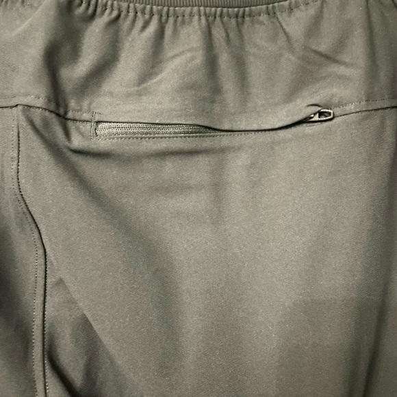 Lululemon men’s joggers size Large - Picture 3 of 4